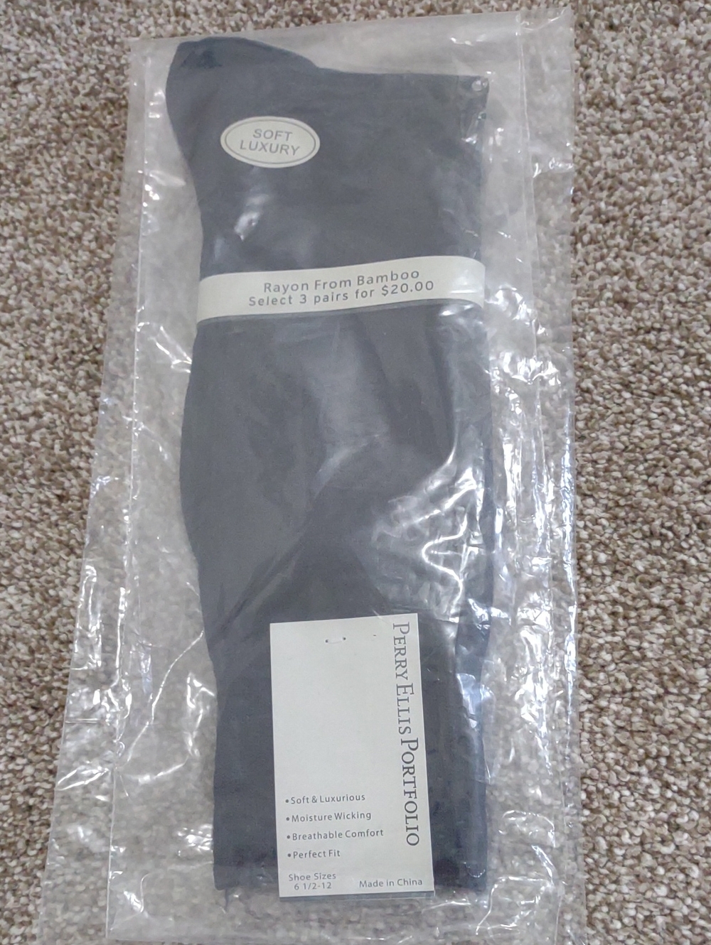 Perry Ellis Black Rayon Bamboo Dress Socks - Soft Luxury